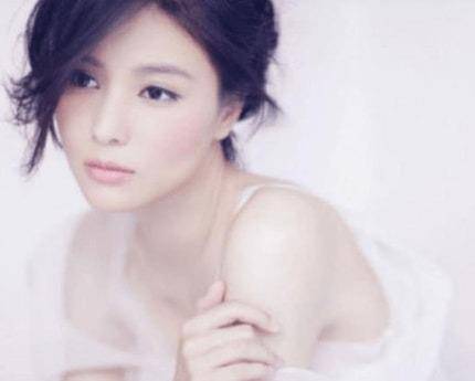 原创她出道18年一直不红，与冯绍峰相爱2年后嫁入豪门，今36岁很幸福