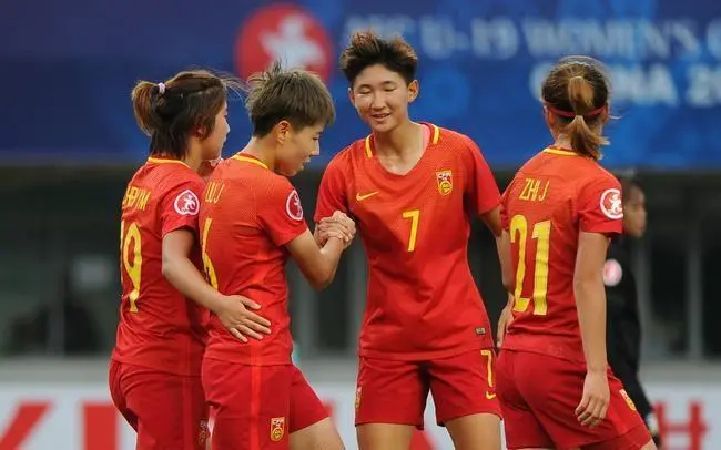 绝了！天津媒体点评中国女足引爆争议，球迷吐槽：没啥好吹的