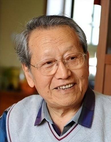 中饰演孙富的娄际成，毕业于上海戏剧学院，是话剧舞台上的老戏骨之一。