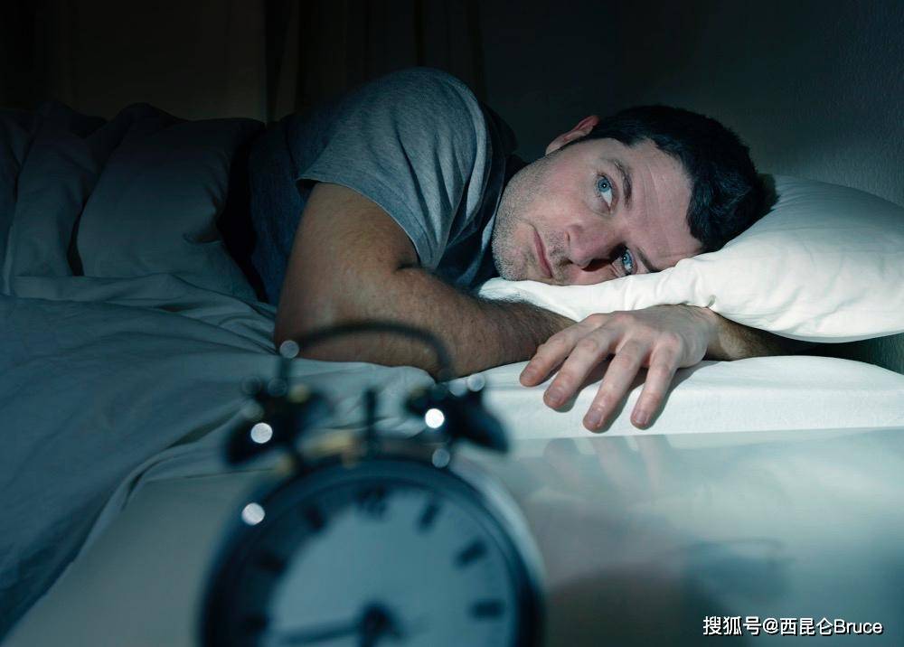 8小时睡眠制是错的？医生建议白天尽量不补觉，睡多久才算睡够呢