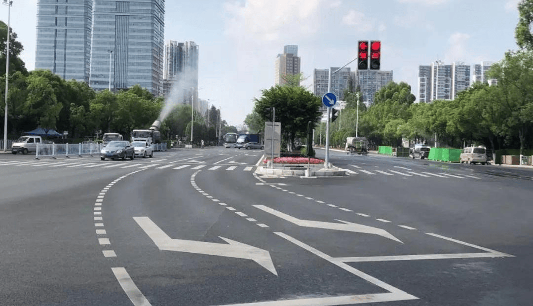 原创
                “单黄线”和“双黄线”有哪些区别?遇到后该怎么走?知道少吃亏 原创
                “单黄线”和“双黄线”有哪些区别?遇到后该怎么走?知道少吃亏