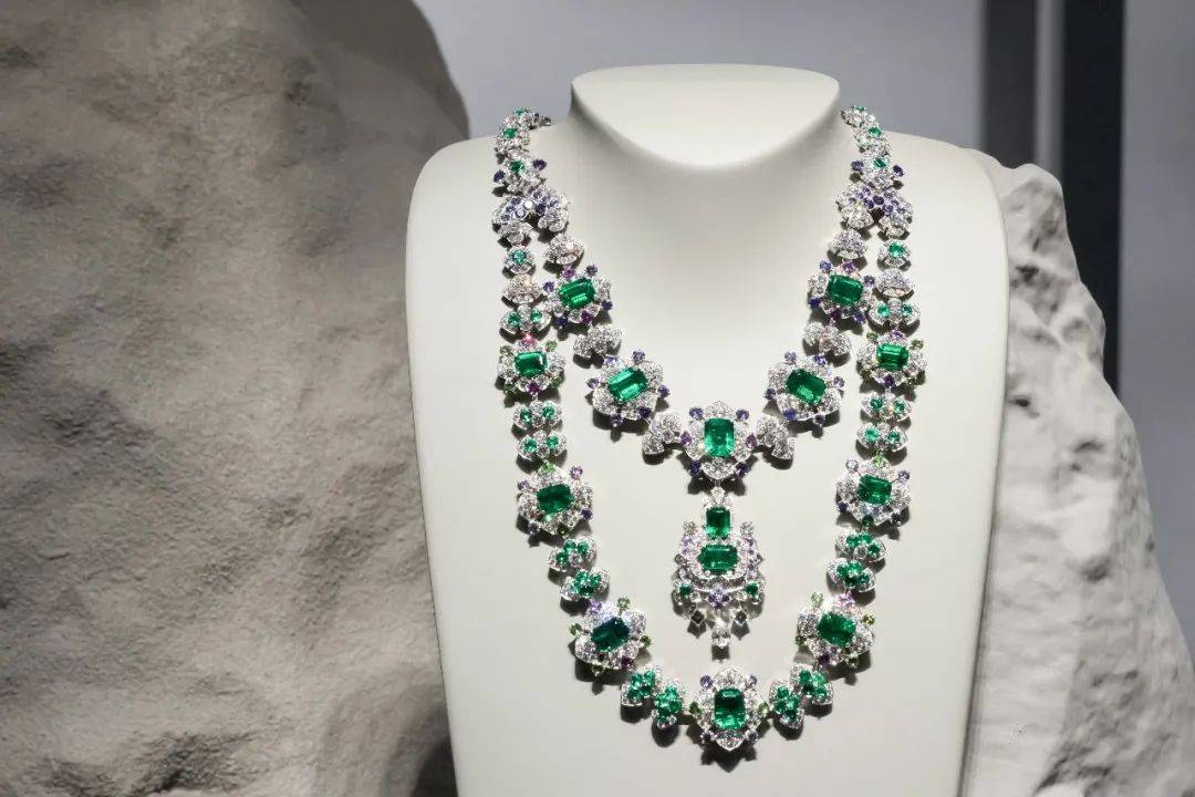 ���ڡ��˼��ɾ���������ű�����,���Ա�ʯΪʲô���˳���?