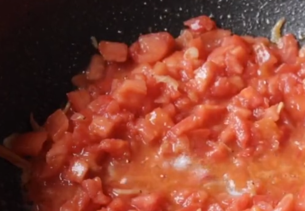 做疙瘩汤，用这招最简单，1分钟做一碗的疙瘩，粒粒分明