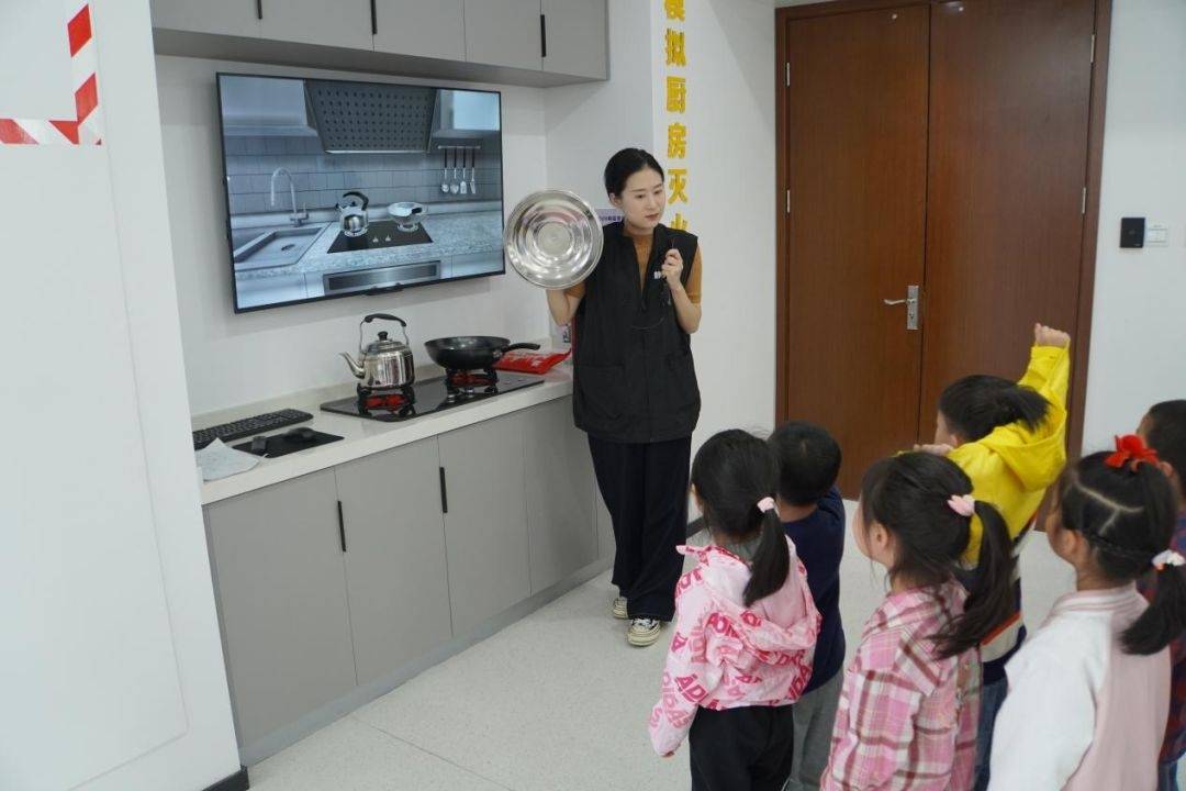 影院365：管家婆一肖一码精准-安徽芜湖一中：为学生提供高质多元的教育