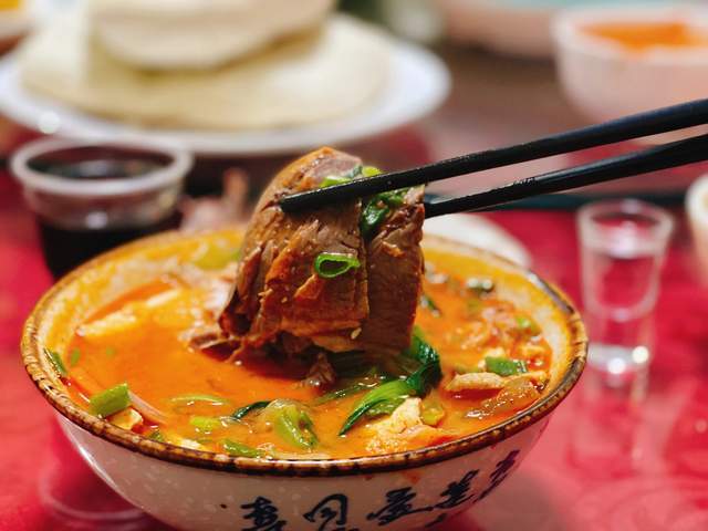 羊肉烩豆腐，千年古镇的泼天美味