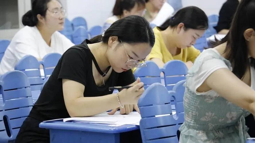 今日头条：澳门一肖一码100准三中-高考志愿填报是技术活，如何提升考生巧实力？上海教育考试院专家给出指导
