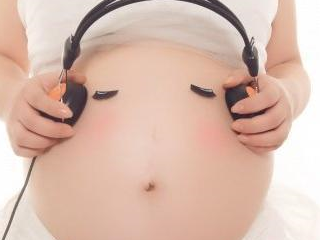 怀孕期间，孕妇坚持做4件事情，宝宝出生后又白又嫩，颜值高！