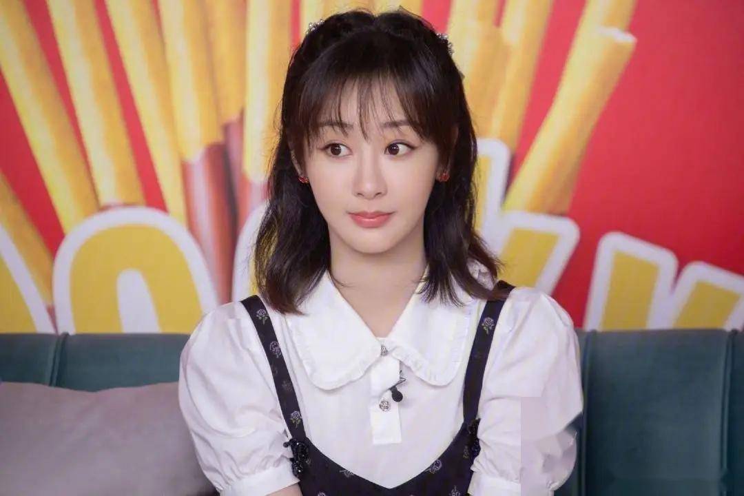原创这谁顶得住!31岁杨紫写真曝光,性感饱满韵味十足,让人难以抗拒!