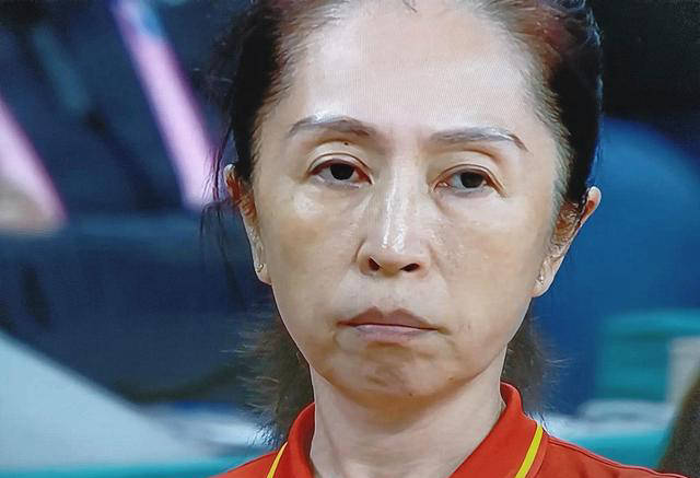 原创中国女篮惨败塞尔维亚！分析4大问题，李梦坦言无退路，郑薇沉默不语