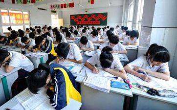 原创
            属蛇和属蛇的婚配合适吗 属蛇与属蛇婚配好不好