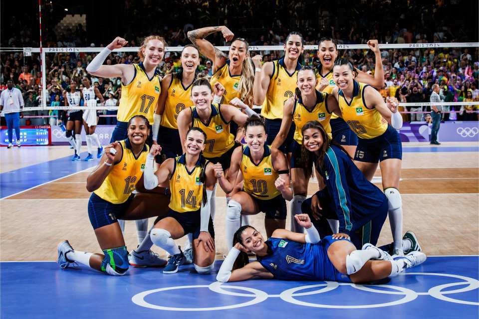 原创奥运女排四强出炉：意大利美国皆3-0完胜，中国女排多位老将告别