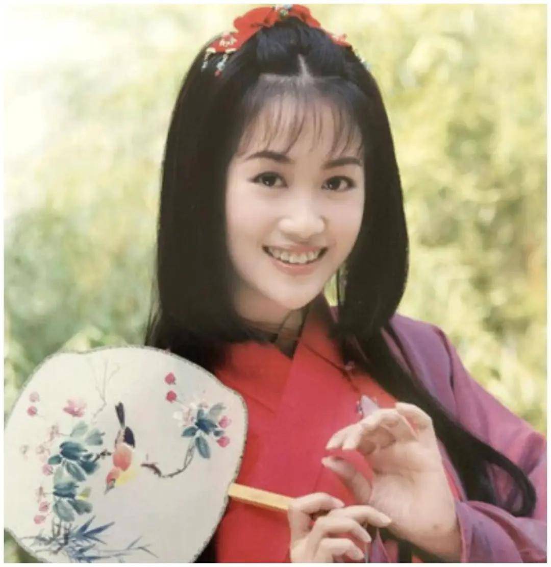 女明星都长得肤白貌美，却败给一个“丑鼻子”