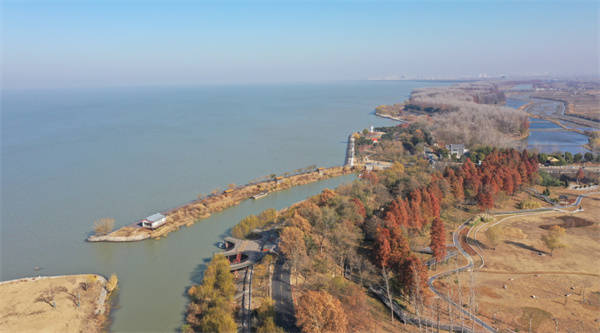 环洪泽湖公路打造“四好农村路” 建设新样板