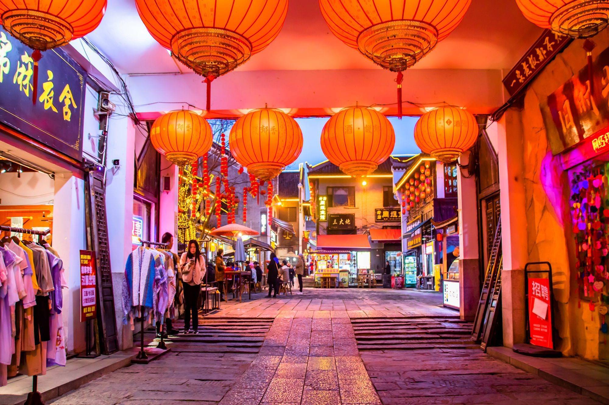 岳阳旅游攻略景点大全，岳阳旅游必去十大景点有哪些？看这里！