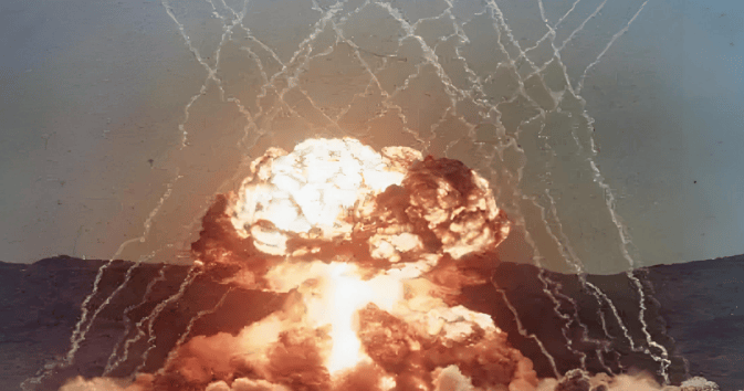 北约集体下场！13国“围剿”俄罗斯？关键时刻，中方专机火速抵俄