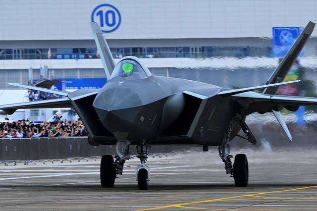 大饱眼福!珠海航展传出重磅消息:歼35将亮相 大饱眼福!珠海航展传出重磅消息:歼35将亮相