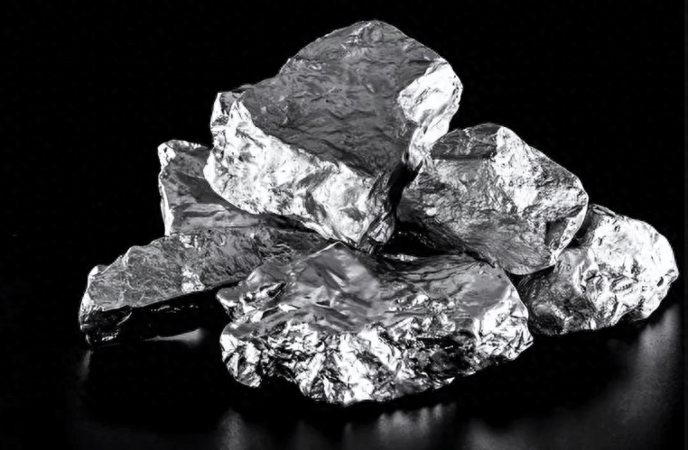 最后20天！中方将全面断供，美军火商命脉被掐，国安部逮住“大鱼”