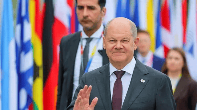 这次彻底当不成总理了?“压力越来越大”,朔尔茨终于改口! 这次彻底当不成总理了?“压力越来越大”,朔尔茨终于改口!