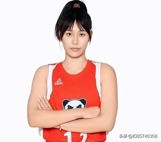 四川女篮89-65新疆女篮，球员评分：李梦10分、韩旭4分、王思雨8分