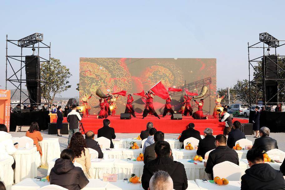 德阳市罗江区鄢家镇首届“云岭果海·甜蜜鄢家”品果节 隆重举行开云体育app(图1)