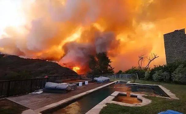 美国洛杉矶山火持续肆虐!美媒披露更多细节?连拜登也没有办法 美国洛杉矶山火持续肆虐!美媒披露更多细节?连拜登也没有办法