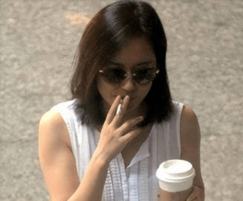 外表是仙女，私下里却是“老烟枪”五位女著名演员，刘亦菲出人意料