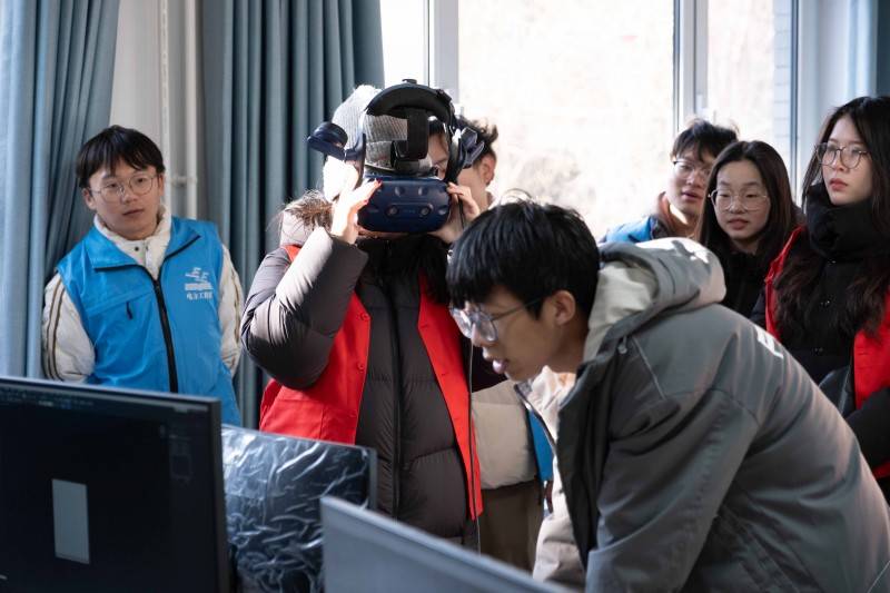 MK体育华北电力大学研究生会“探索科技前沿融聚创新基因”寒假社会实践团队赴河北华仁通电电气科技有限公司参观学习