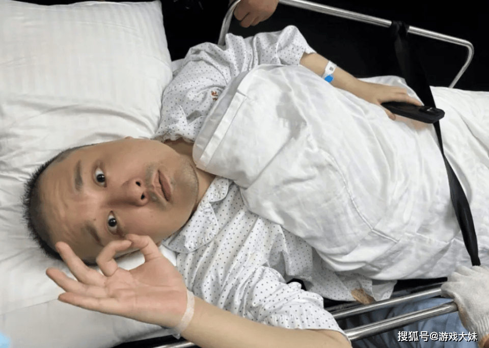 贝搏体育下载笑笑脑梗后开始注意身体坚持健身3个月亮出肌肉却被网友嘲讽(图1)