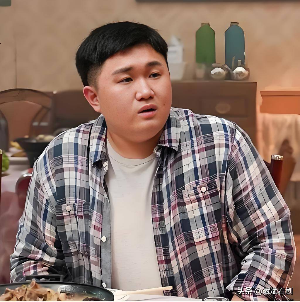 更戏剧性的反转发生在《演员3》第五期：名不见经传的张百乔用《活着》片