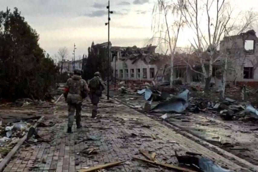 库尔斯克生变，俄多线包抄，北约大鱼全落网，美要求乌割地求和