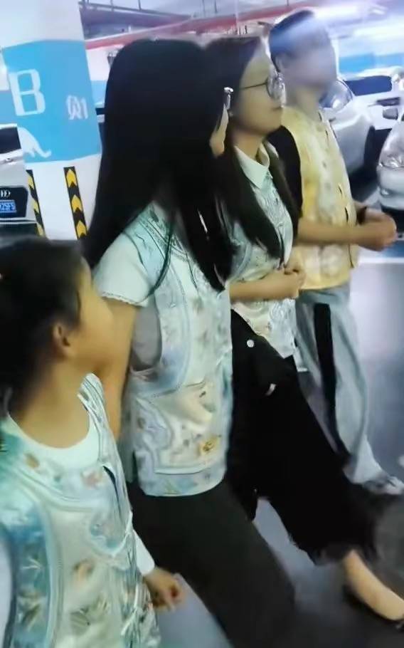 谢浩楠：刚挣脱买家禁锢又掉入亲爹“圈套”真为浩楠捏把汗2025年6月20日  第10张