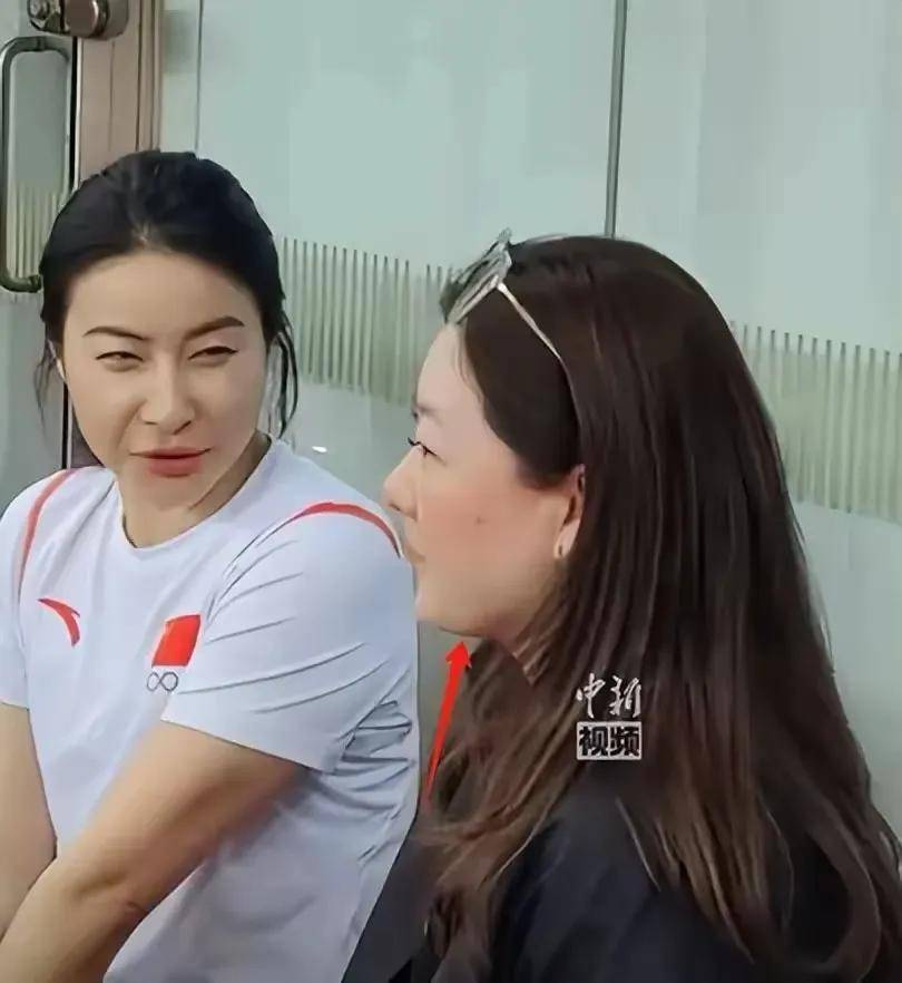 原创伏明霞曾被说老得快，郭晶晶也加入行列，终于不孤单了