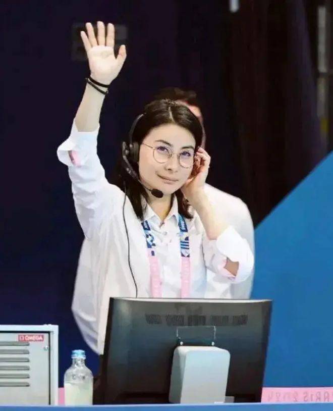 原创不是游泳中心，郭晶晶正式上任，亮相加拿大新岗位，全红婵迎来新机遇