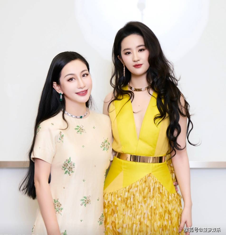 著名婚纱设计师疑似因大S的因素而拒绝为汪小菲马筱梅设计婚纱威客电竞网址(图1)