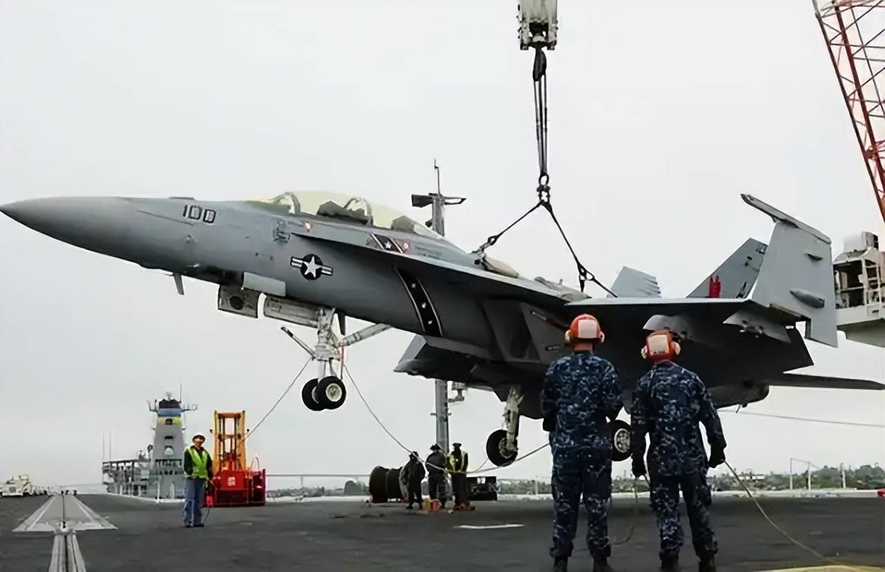 福建舰将开启第8次海试？2架歼-15T和空警-600上甲板 可能7月服役