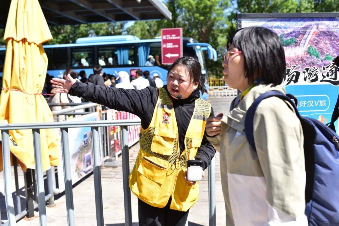 延庆八达岭长城上的“多彩”守护——
