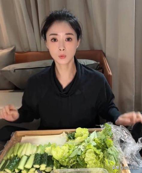 暴瘦脱相、毫无美感，这一次，谁都救不了被畸形审美毒害的蒋欣！