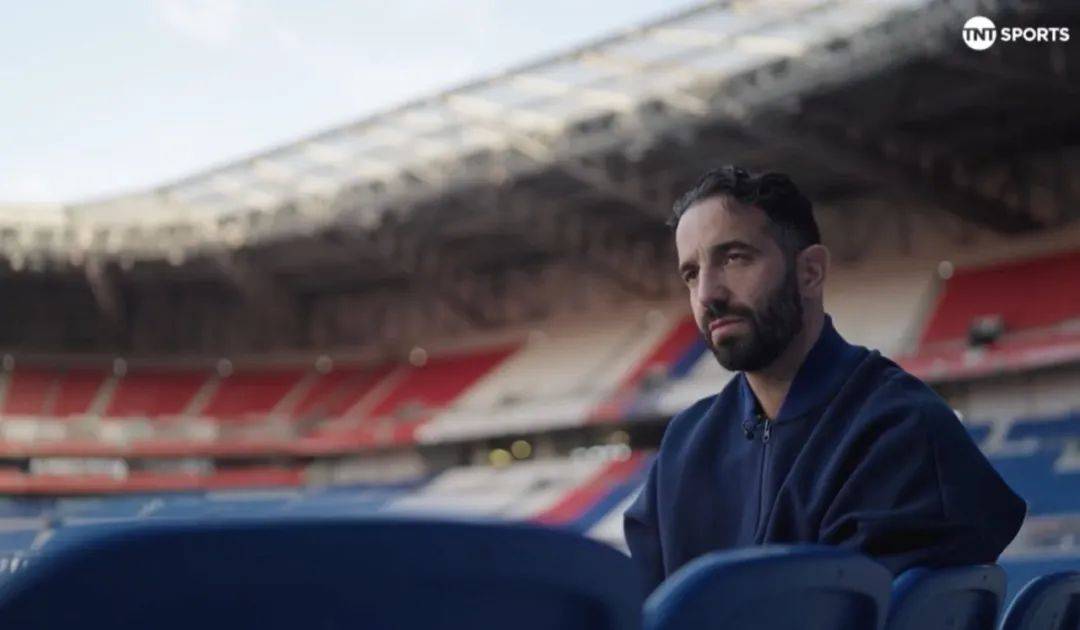 原创             阿莫林不满奥纳纳，要求曼联签新门将首选曝光！两替补均决定离队