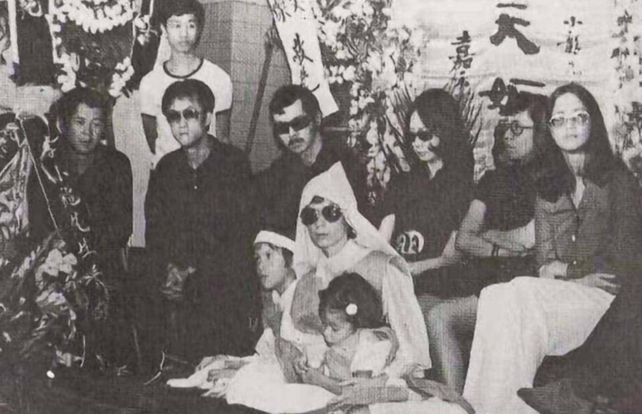 深度还原李小龙之死：丁佩42年后开口，是还原真相，还是甩锅？