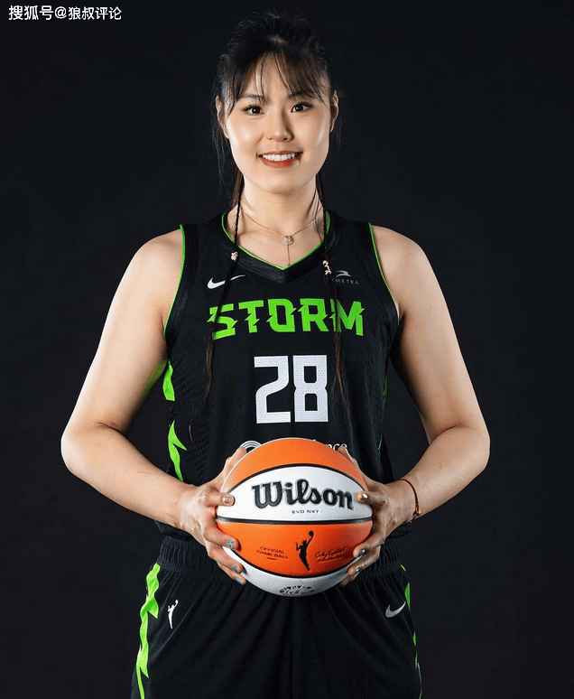 原创             美记：李月汝将不参加深圳女篮亚洲杯 整个夏天都跟随风暴征战WNBA