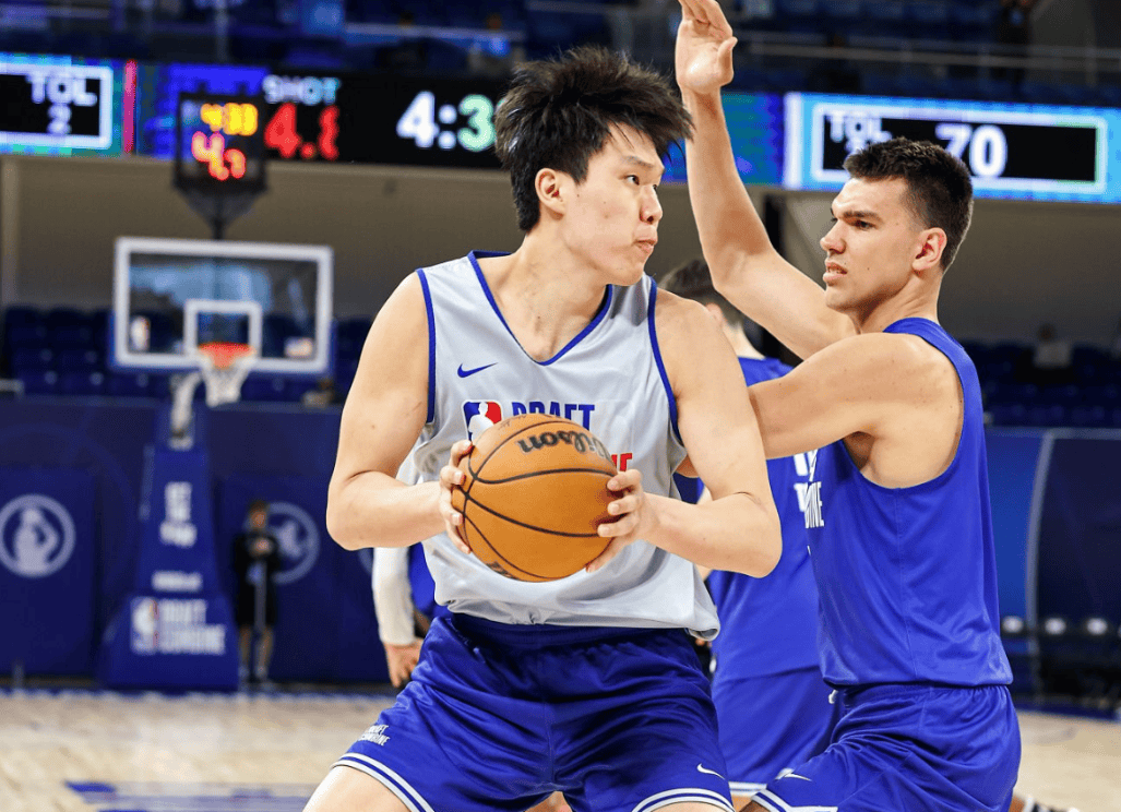 原创             杨瀚森最新球探报告：三大优势引人关注 四点担忧影响未来NBA生涯