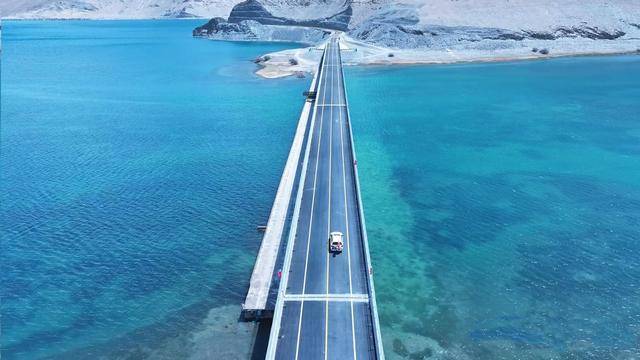 班公湖大桥通车，印军重兵困守高山，解放军巧妙布局实现不战而胜