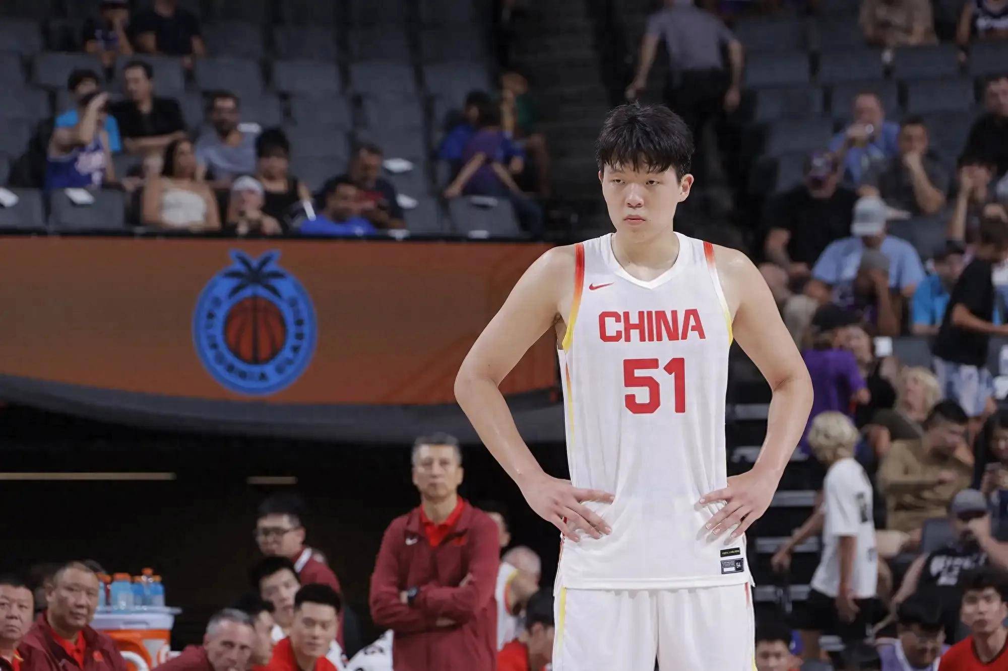 原创             美媒：杨瀚森进攻端和申京相似，适合处于重建期的爵士勾选