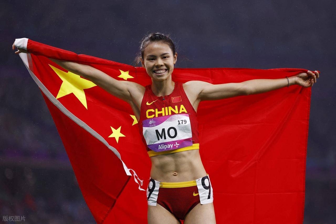 原创             0.01秒绝杀夺冠！中国队终于赢了，20年啊，这一刻等等整整20年！