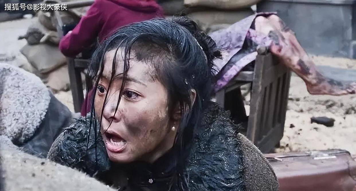 高叶被导演要求吃大蒜再接吻，袁弘硬塞她嘴里，大嫂一脸嫌弃！