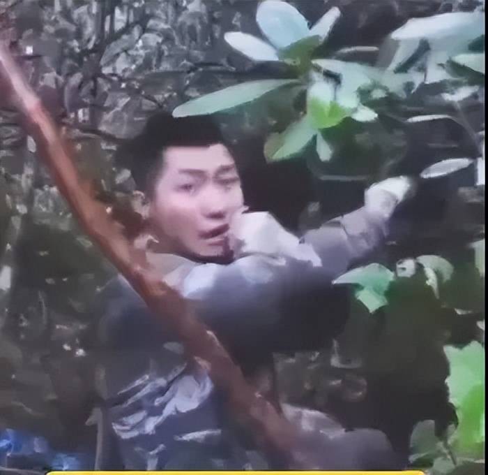 近日曝光！被印军包围，两名落单解放军嘴咬手雷，誓死不当俘虏