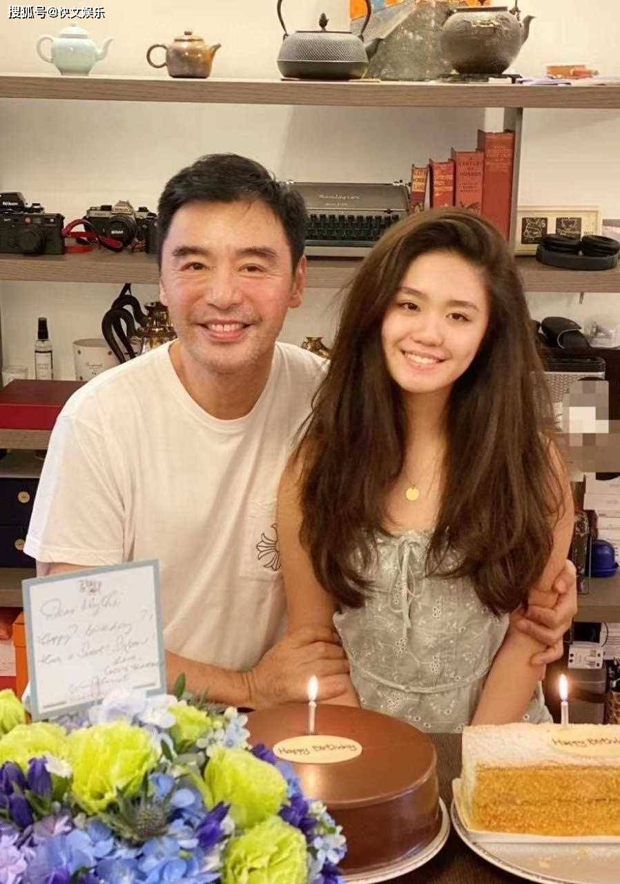 钟镇涛官宣女儿正式出道，他的女儿不仅长得漂亮，唱歌还很好听