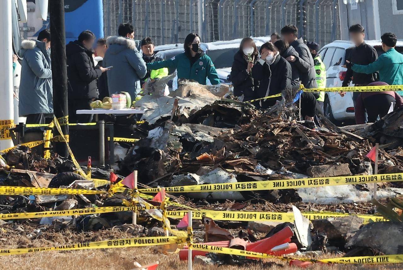 副驾手一抖，242人命没了