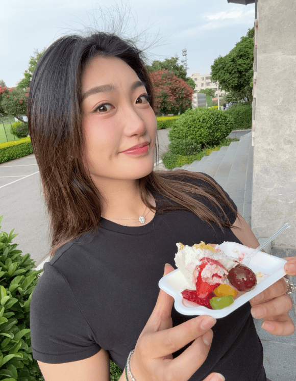 原创             米洛什下课！四川女篮4年换4任主帅 李梦+王思雨能夺回冠军吗