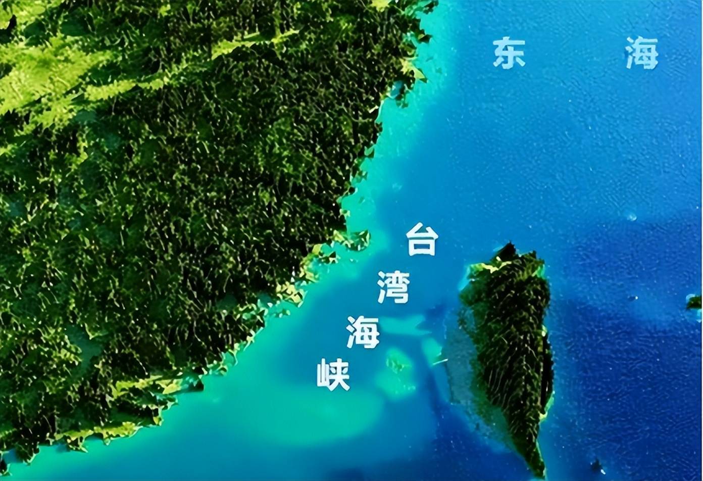 中日军机公海交锋，日本吃亏后，日舰过航台湾海峡，想找回场子？